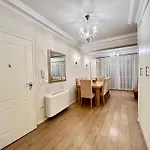 House Apartment *