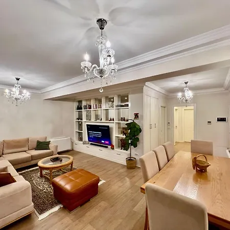 House * Tiran